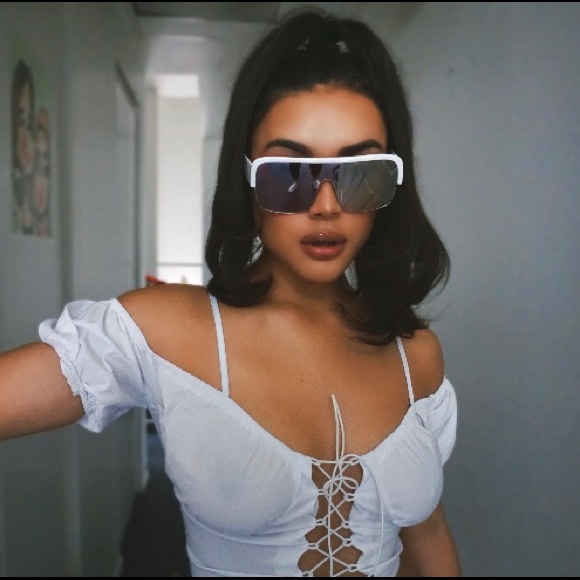 Meet your Posher, Rachel - Picture 1 of 1